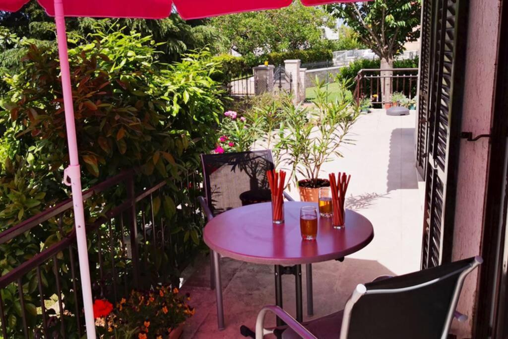 Apartment Vesna For 2, Free Parking And Wi-Fi Пула Экстерьер фото